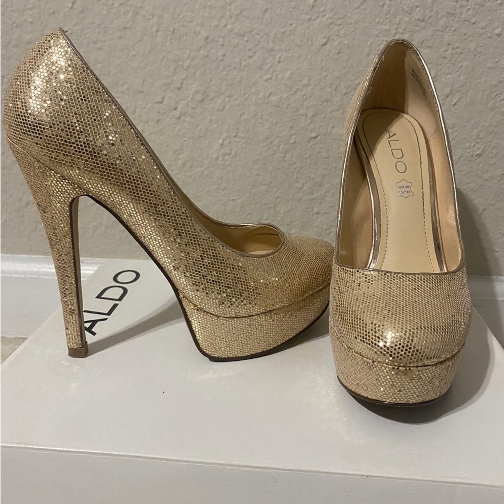 Aldo Gold Glitter Platform Heels for Special Occasions